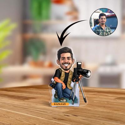 Personalized Photographer Bobblehead Caricature Standee Custom Name Desk Decor Battery Powered Shaking Head for Car & Office Desk Decor Gift for Photographer Lover & Camera Man